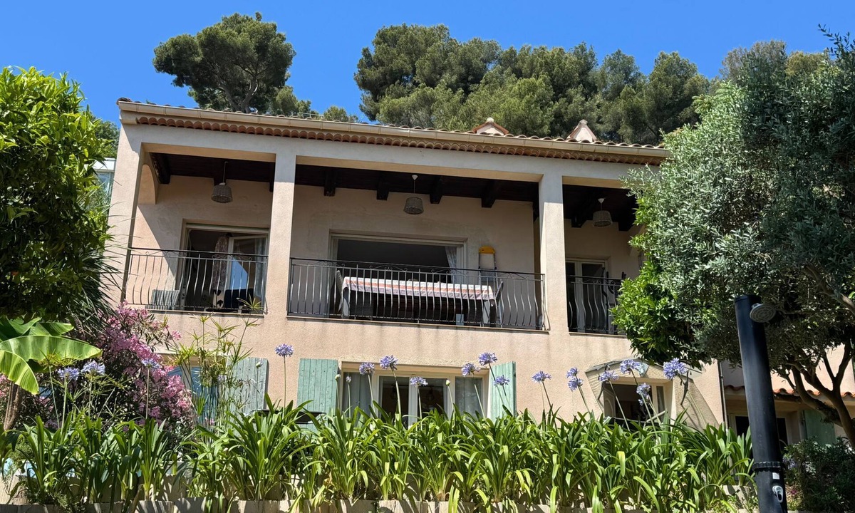 Roquebrune-Cap-Martin Apartment | Apartment on garden level, between Monaco and Italy, in quiet country setting
