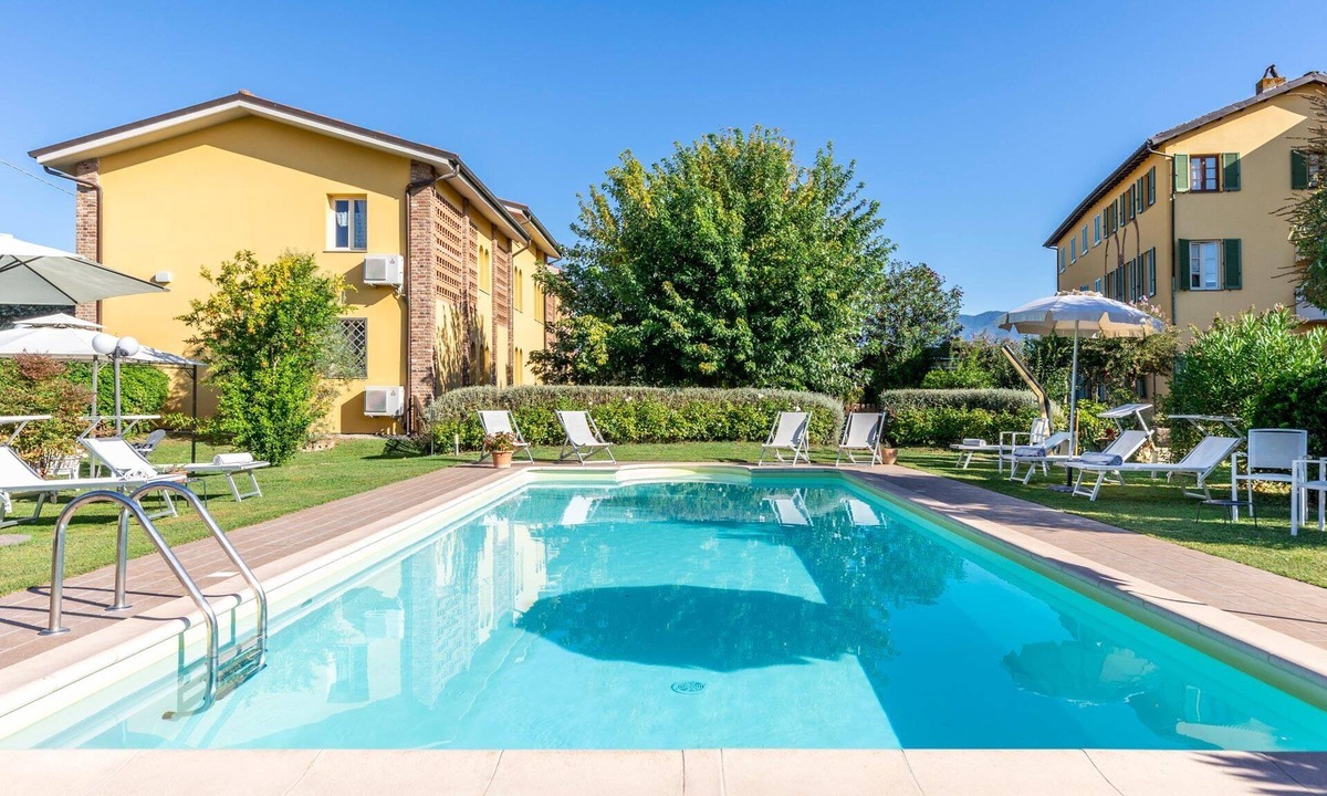 Lucca Apartment | Apartment "Light Bleu" with pool, Villa Gabriella
