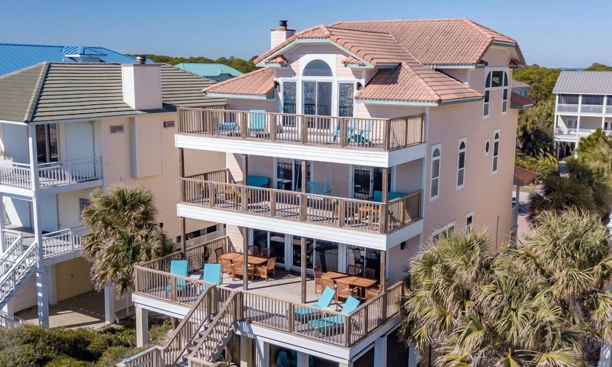 Plantation House | August 2026 Big Savings! BEACHFRONT, 5BR/4.5BA, Sleeps 22, Elevator