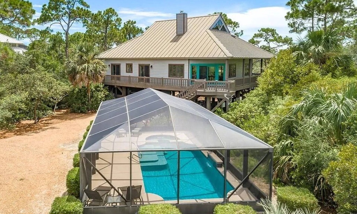 Plantation House | August 2026 Big Savings! Canal Front, small dog ok, dock