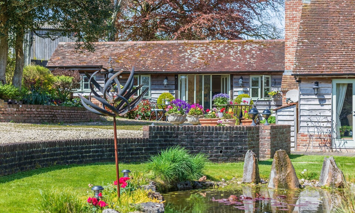 Dorchester Cottage | Beautifully appointed west Dorset Cottage With Open Parkland Views