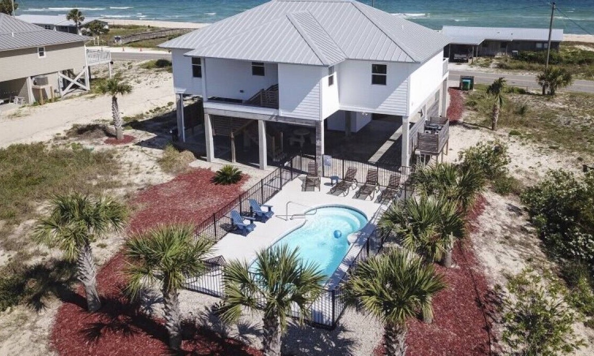 St. George Island House | FABULOUS FAMILY FUN AWAITS YOU AT HIGH BREEZE!