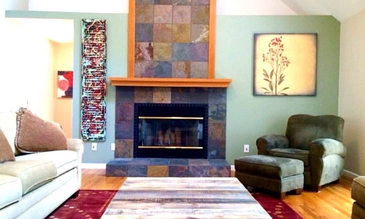 Asheville House | Huge Lodge, 1.5 Mi to town, Mtn Views, pets OK.