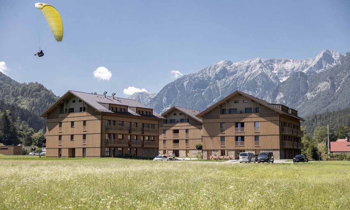 Hinterstoder Apartment | Modern Alpine Apartment with Terrace