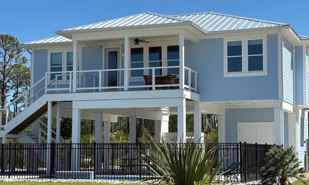St. George Island House | New! Bayfront home w/Pool, Golf Cart, Kayaks, Bikes & The Islands Best Sunsets!