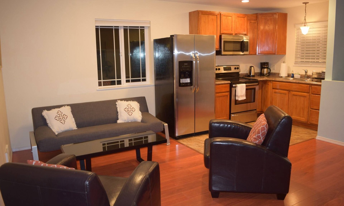 North City House | Park like setting, brand new built, 1 bedroom ADU