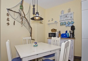2-room vacation apartment close to the beach with balcony - Strandhaus Mönchgut FeWo 10 in Mönchgut OT Lobbe