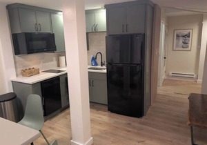 Fresh Walkable Fremont Home Near Ballard/Downtown in Seattle