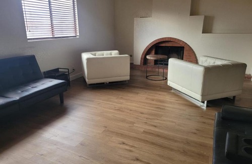 Palmdale House | 3BR & Loft near Palmdale Hospital- Shared Hm