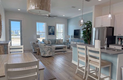 St. George Island House | A Serenity by the Sea St George Island Pool Home