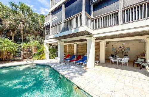 Plantation House | Atlantis - 5-Bedroom Luxury Beach Home