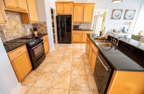 East End House | August 2026 Big Savings! Outdoor Oasis, Family-Friendly, Dogs Ok!