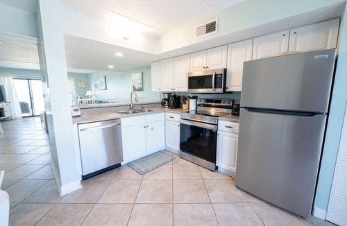 St. George Island Condo | August 2026 Big Savings! Remodeled bathrooms! BEACHFRONT