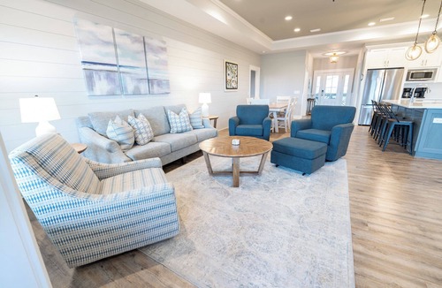 East End House | August 2026 Big Savings! Two Shores, 4BR/4BA, Community Pool & Dock