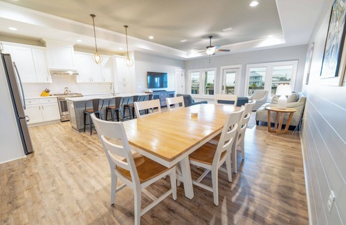 East End House | August 2026 Big Savings! Two Shores, 4BR/4BA, Community Pool & Dock