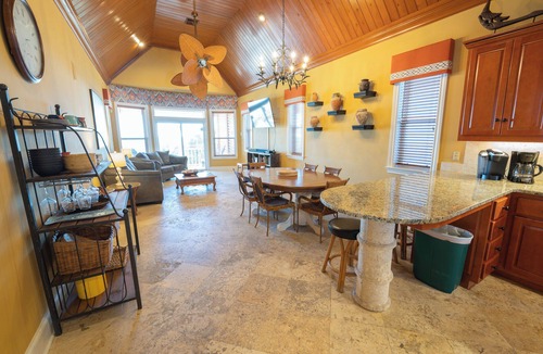 East End House | August 2026 Big Savings! Sunshine & Savings 20% OFF! Pet Friendly, 3BR/3BA