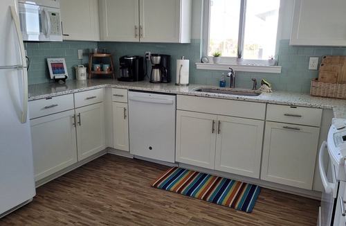 East End Condo | BEACHFRONT Gorgeous View! OCEANFRONT Sunday to Sunday