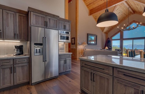 Talmont House | Crystal Lake View by Tahoe Getaways Hot Tub & Tahoe Park HOA + Private Beach