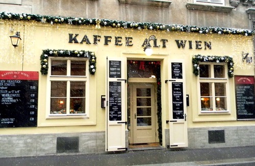 Margareten Apartment | Die Gästewohnung im Herzen Wiens. Freundlich, bunt, preiswert.