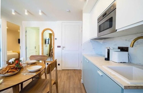 Old Town Apartment | Duplex flat - Hyper centre St Tropez