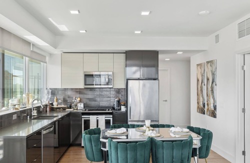 East Village Apartment | Gaslamp 2-bedroom apartment in with Luxury Amenities
