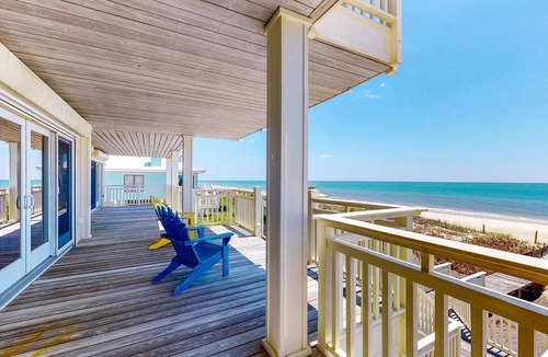 Plantation House | Gorgeous beachfront home - washer/dryer, deck & central AC - community pool