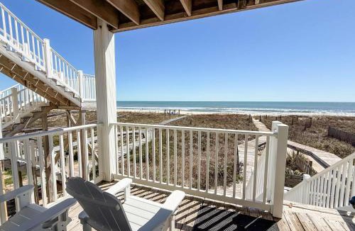 East End House | Gulf-Front Paradise 3BR Beach House Prime Location