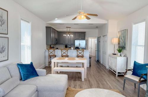 East End House | Gulf-Front Paradise 3BR Beach House Prime Location