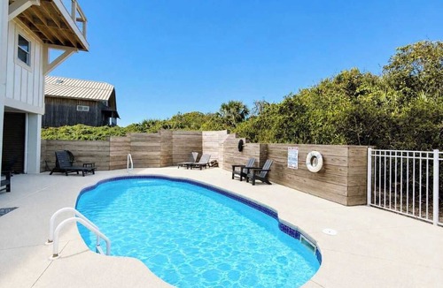 Plantation House | Gulf-Front,Pool, Hot Tub, 5 Kings
