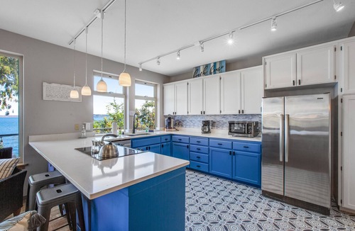 Port Ludlow House | Impeccable views of the Sound complete with hot tub & pool table