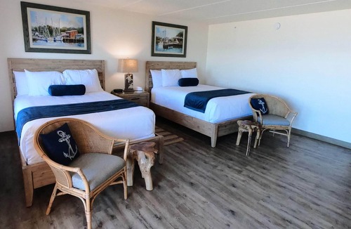 St. George Island Hotel | Island Suites - Beachfront, boutique hotel, walk to lighthouse, dining & more