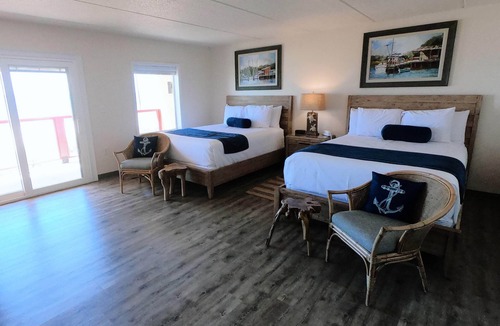 St. George Island Hotel | Island Suites - Beachfront, boutique hotel, walk to lighthouse, dining & more