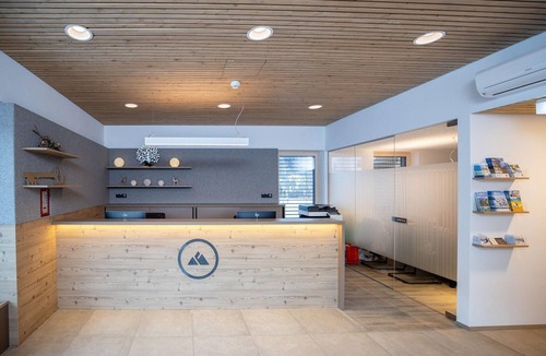Hinterstoder Apartment | Modern Alpine Apartment with Terrace