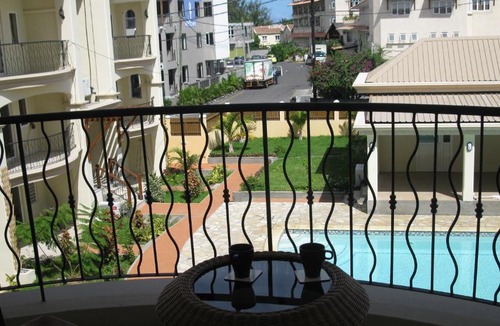 Flic-en-Flac Apartment | Modern apartment near the long beach of Flic en Flac close to all amenities.