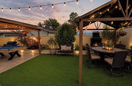 Las Vegas House | Serene 4-bedroom house with AC in lovely Las Vegas with Private Pool and Sauna