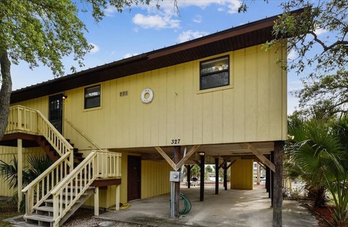 St. George Island House | Survivors is the perfect retreat for a fishing trip or family stay.