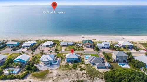 St. George Island House | The Extra Mile-2BR-Across from beach