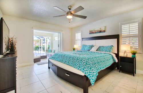 Pelican Villa | VILLA FOUR PALMS - 3 BEDS - 2 BATHS - 6 GUESTS - GULF ACCESS & POOL - INCL.10% OFF BOAT RENTAL