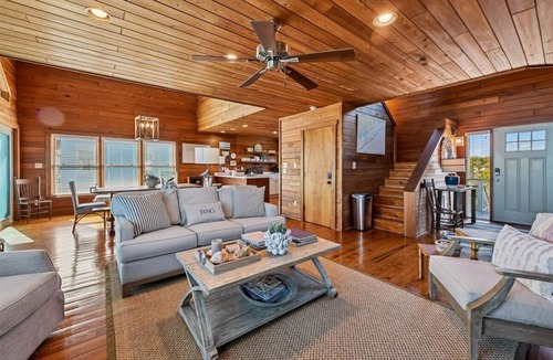 Plantation House | Welcome to Blu Sea Glass!