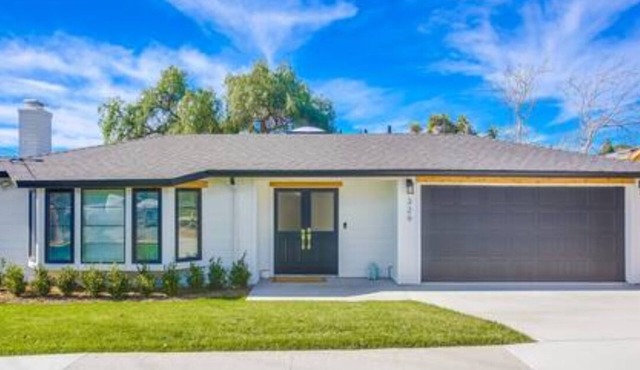 2.5 mi beach~fresh & comfy 3 bedroom~Sleeps 8 in Oceanside