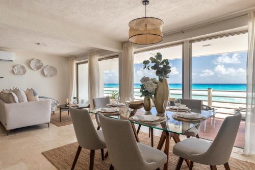 2BR Villa by the Ocean in Cancún