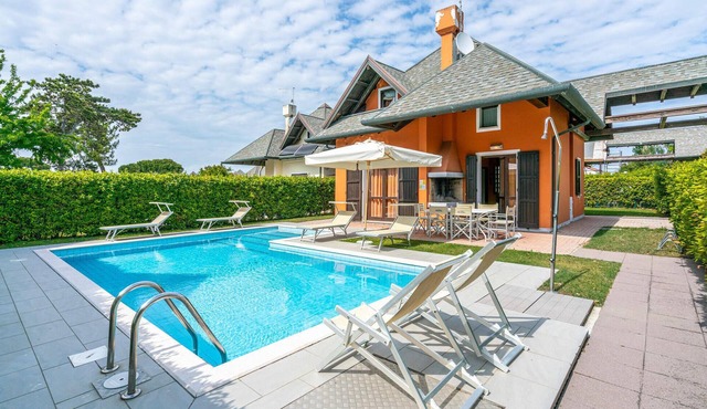 3 bedroom lovely home in Albarella RO in Albarella RO