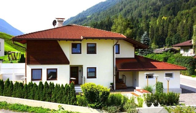 Apartment in Fulpmes near Stubai Glacier in Fulpmes