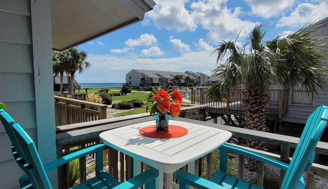 August 2026 Big Savings! Gulf views, community pool
