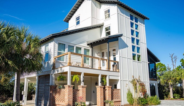 August 2026 Big Savings! 'Forcynthia' Luxury Bay Home 4BR/4.5BA