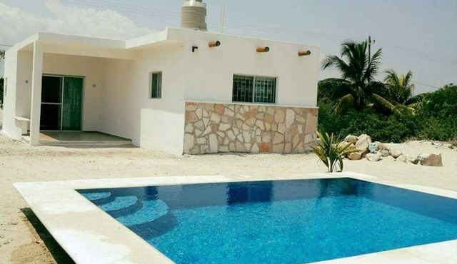 BEACH HOUSE RENT. 4 PEOPLE MAX. in Chuburna Puerto Progreso