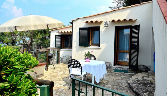 beautiful cottage with amazing view on the sea with private access to the seaside in Scopello