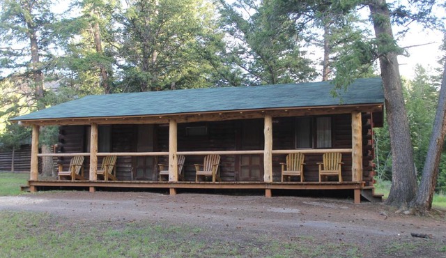 Blackwater Creek Ranch in Wapiti