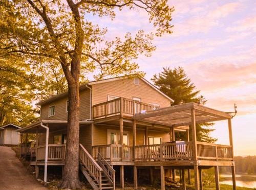 Buccaneer Bay Resort Cottage #56 in Sunrise Beach