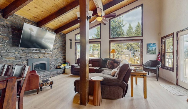 Charming Home Steps from Beach, with Lake Views, Game Room, Near Ski Resort in South Lake Tahoe